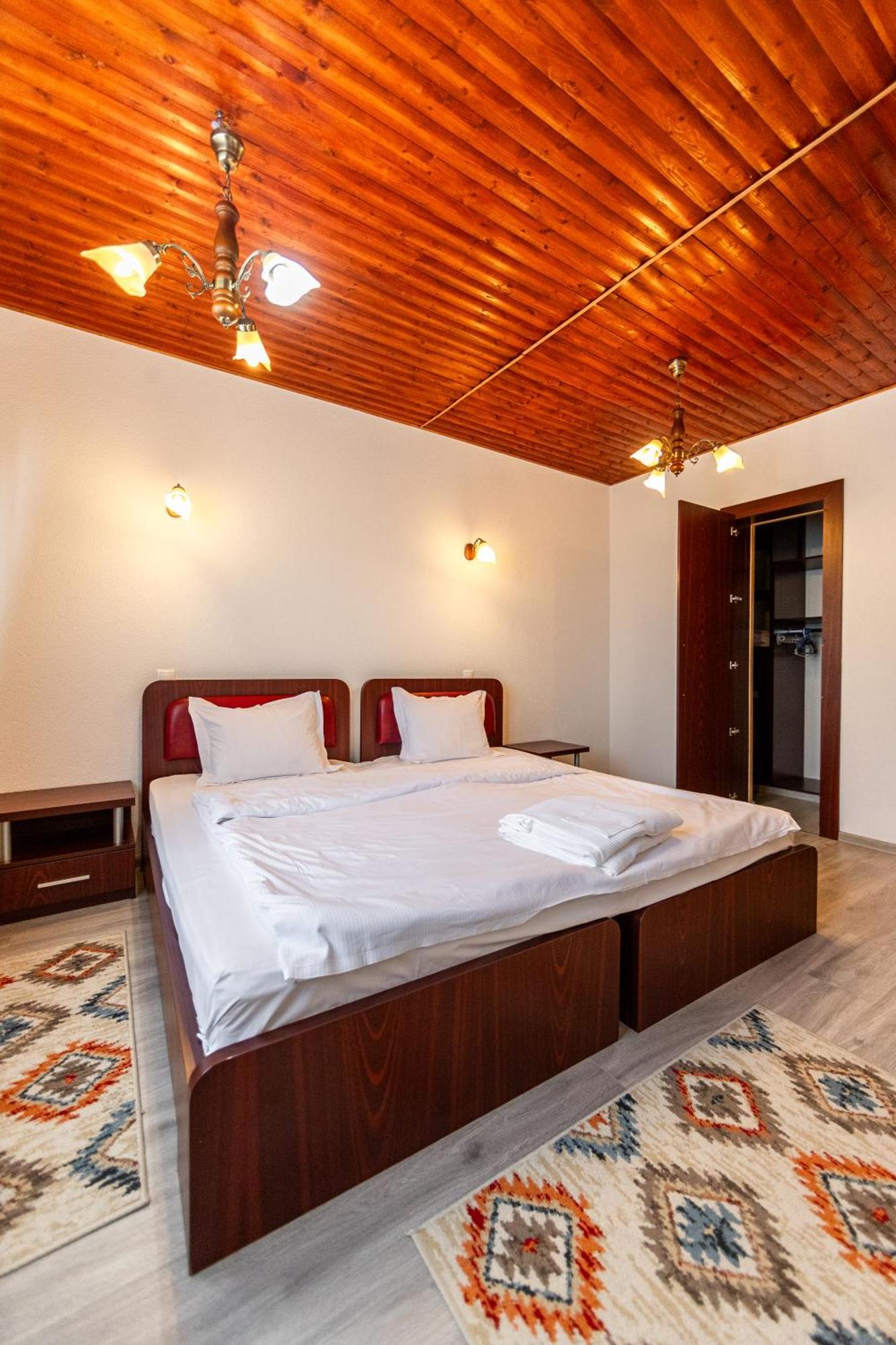 Resort Europark Fundáta Kültér fotó