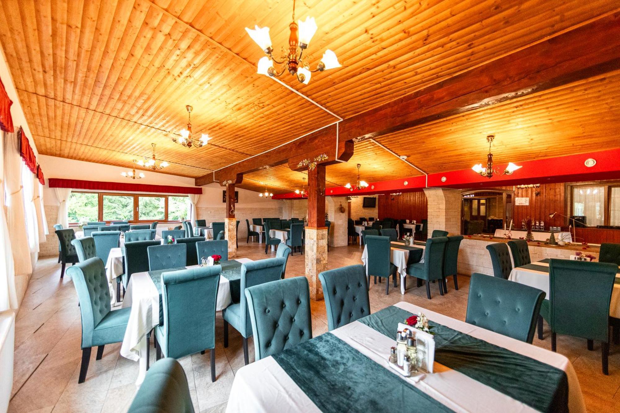 Resort Europark Fundáta Kültér fotó