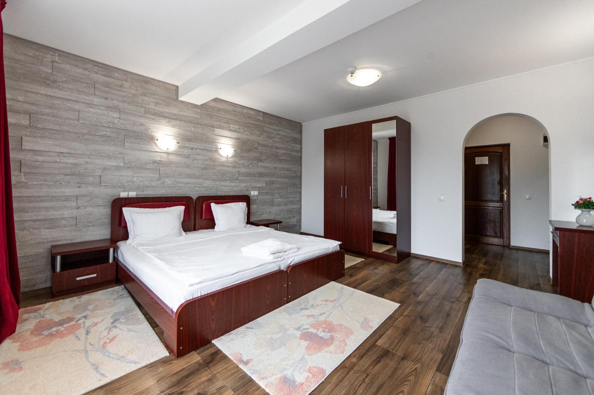 Resort Europark Fundáta Kültér fotó