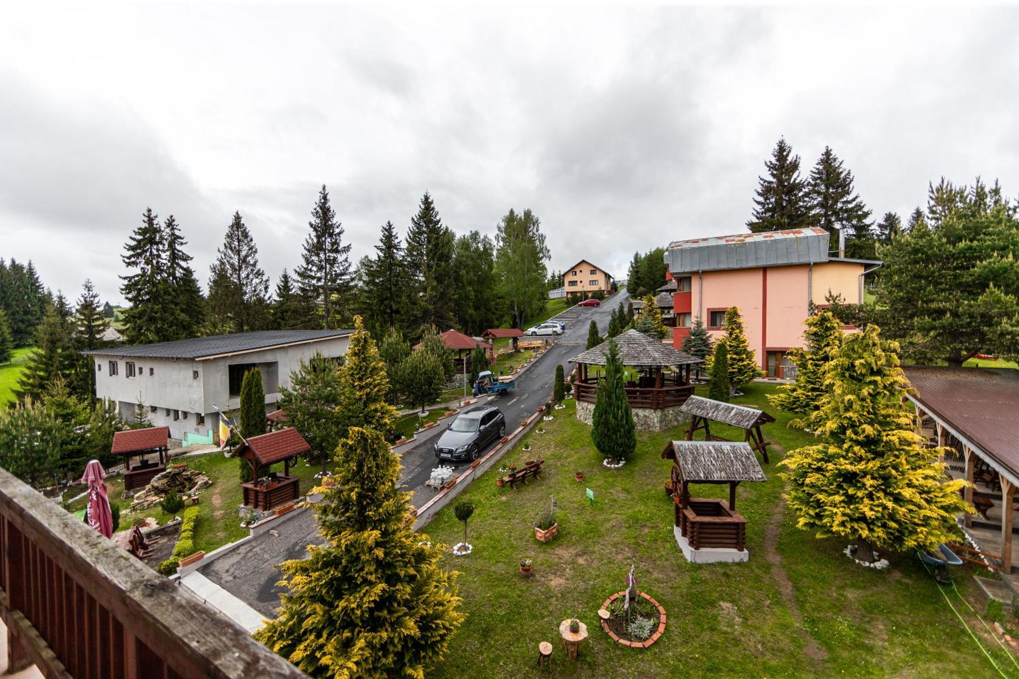 Resort Europark Fundáta Kültér fotó