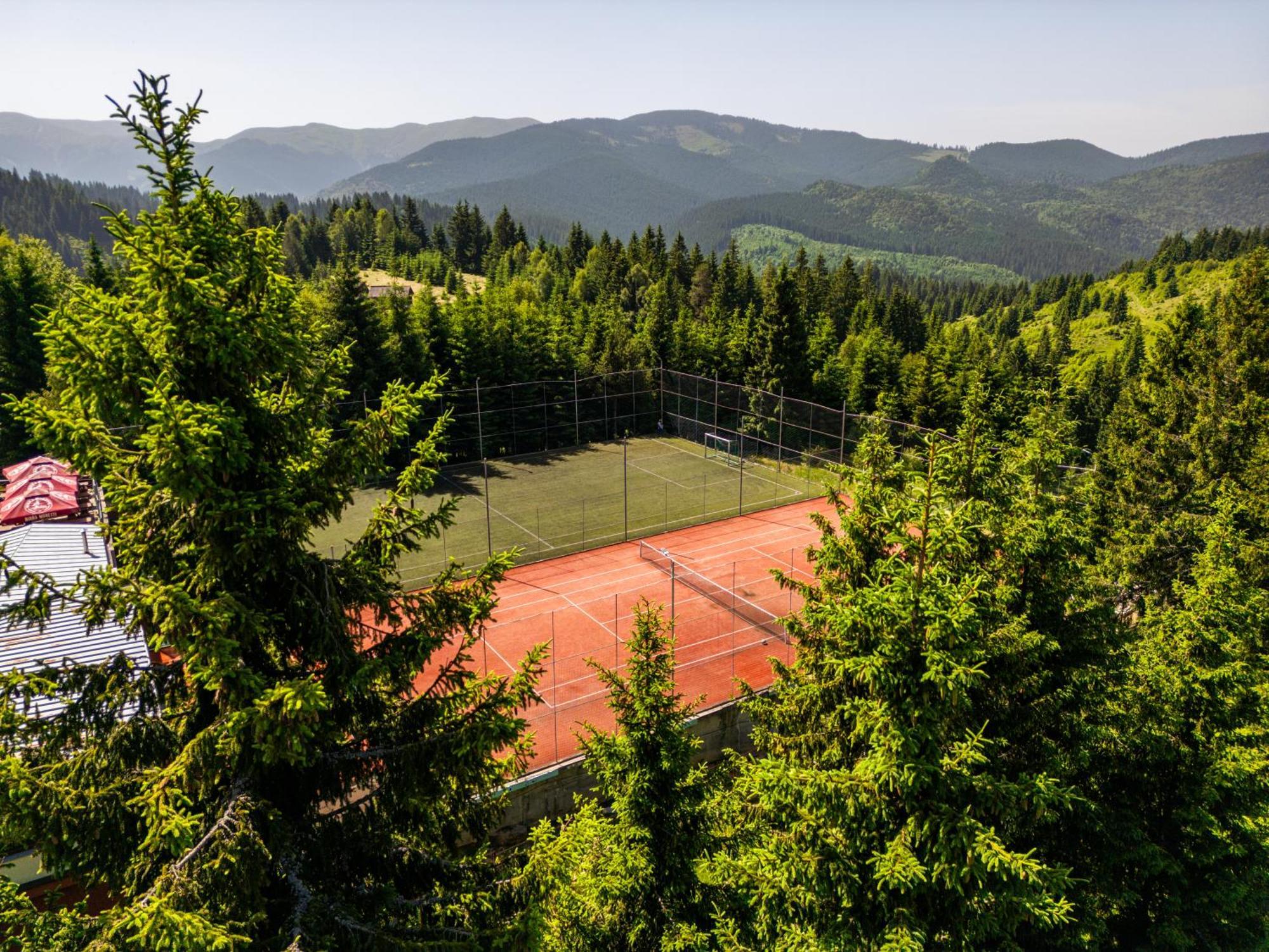 Resort Europark Fundáta Kültér fotó
